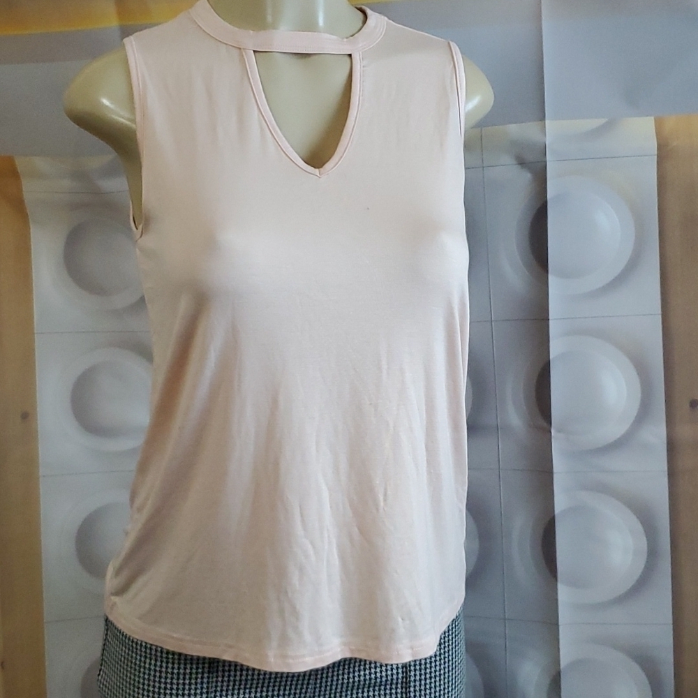 NWT  Pret-a-porTEE Sleeveless Peach Blouse Size XS